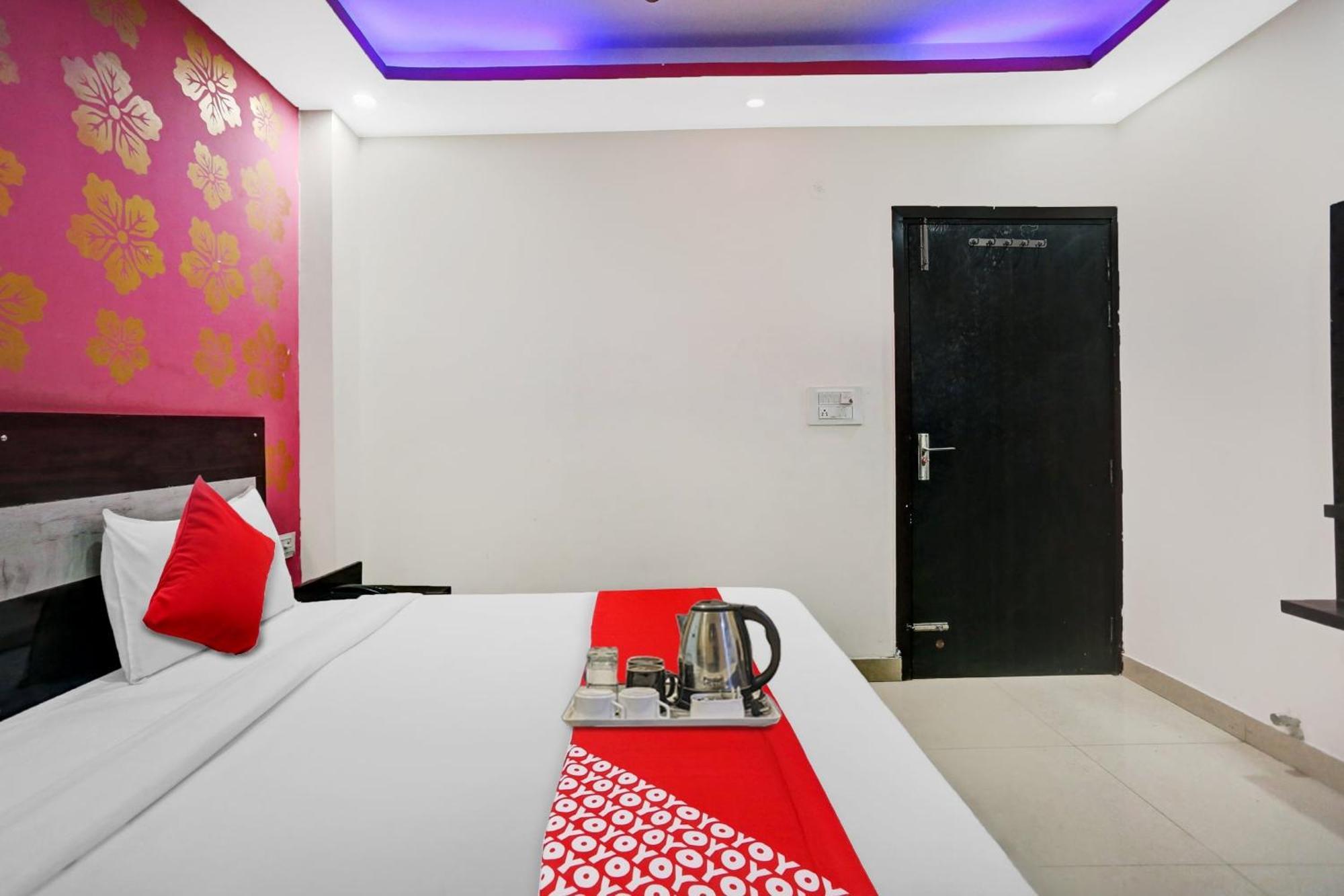 Hotel O Hotel Blue Orchid New Delhi Exteriör bild