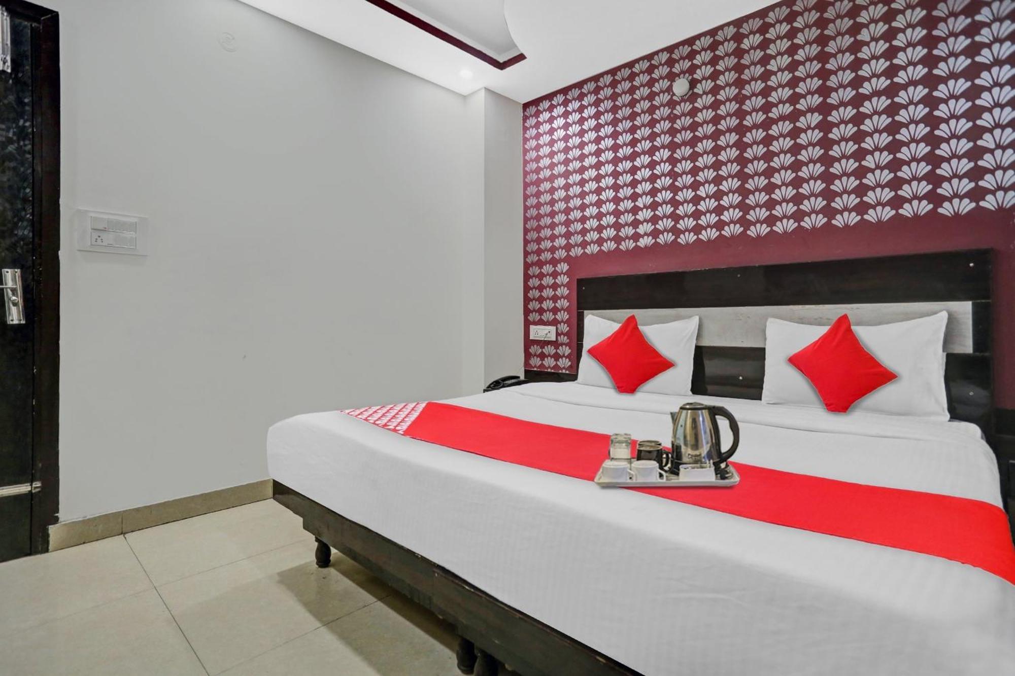 Hotel O Hotel Blue Orchid New Delhi Exteriör bild