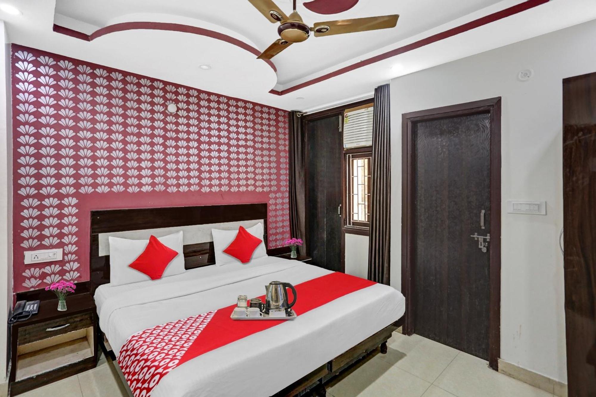 Hotel O Hotel Blue Orchid New Delhi Exteriör bild